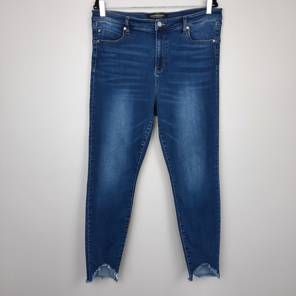 Liverpool Hugger Ankle High Rise Fray Hem Skinny Jeans in Swanson Wash size 16
